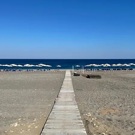 Tatil Evi Amadeus Kalathos