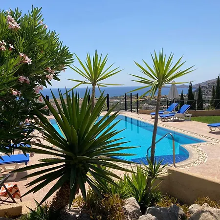 Tatil Evi Amadeus Kalathos